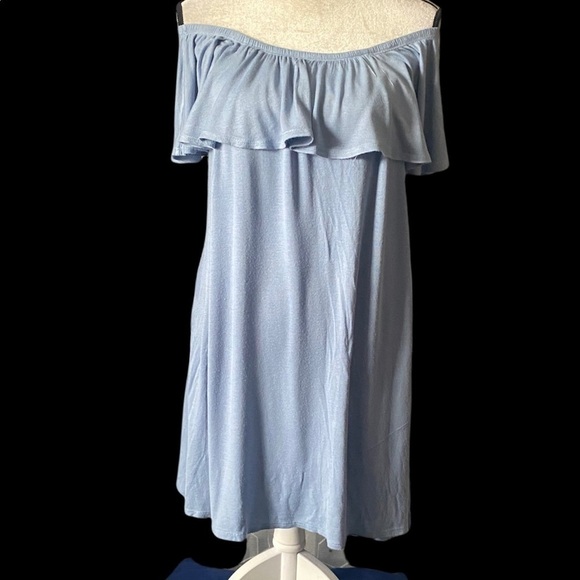 POOF-ON/OFF SHOULDER DRESS - Picture 1 of 8